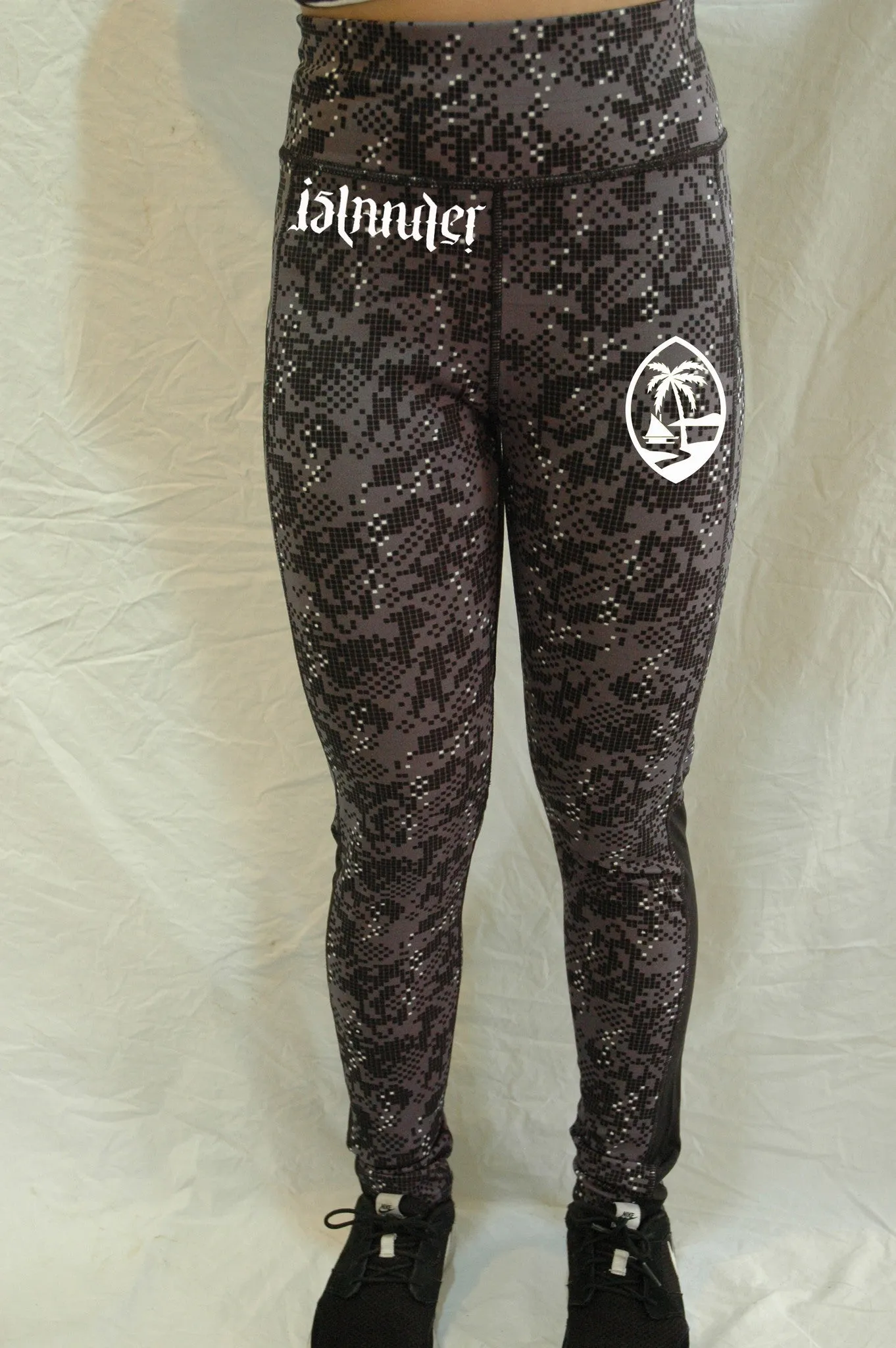 AN ISLANDER PALM DIGI CAMO YOGA PANTS