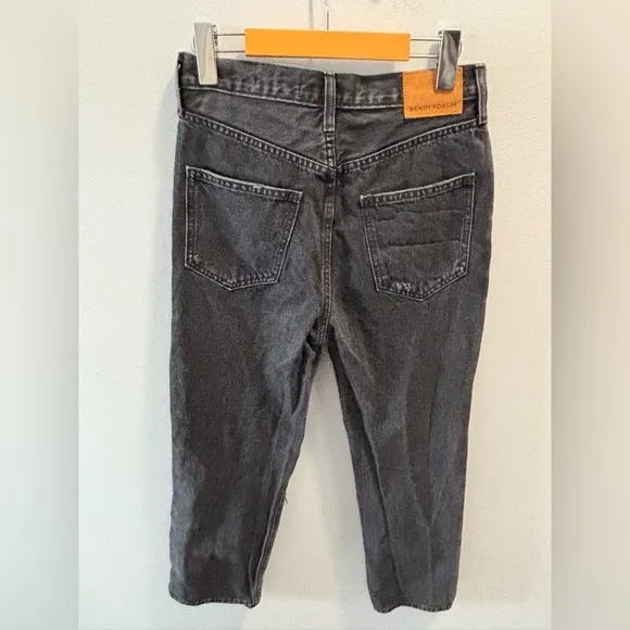 ARITZIA DENIM FORUM 25 Joni Hi-Rise Loose 26L Jean Black Wash Distressed Rips