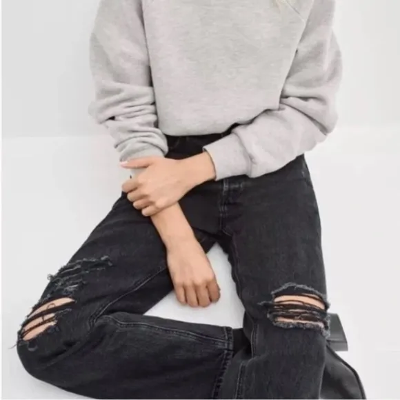 ARITZIA DENIM FORUM 25 Joni Hi-Rise Loose 26L Jean Black Wash Distressed Rips
