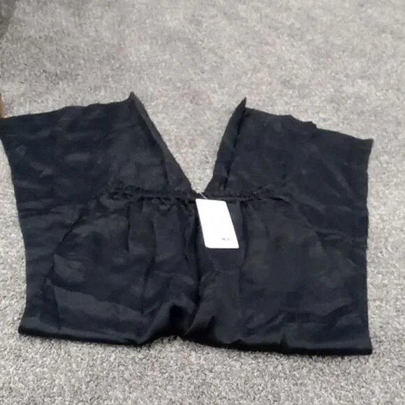 Athleta Calm cool Cami and Pant 2 piece sleep / lounge set size medium. …