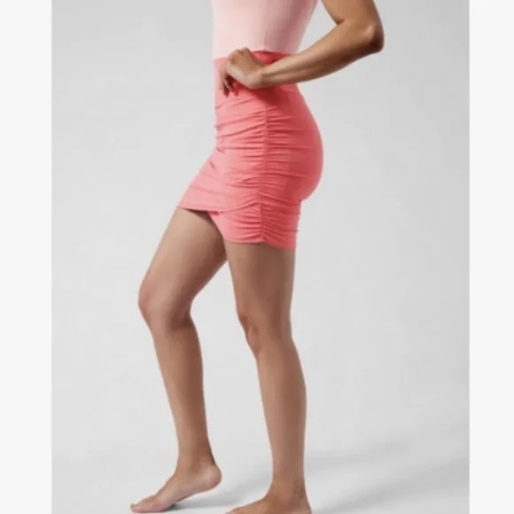 Athleta Transcend Skort coral petal pink size XS