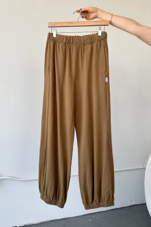 Balloon Pant in Tobacco | Le Bon Shoppe
