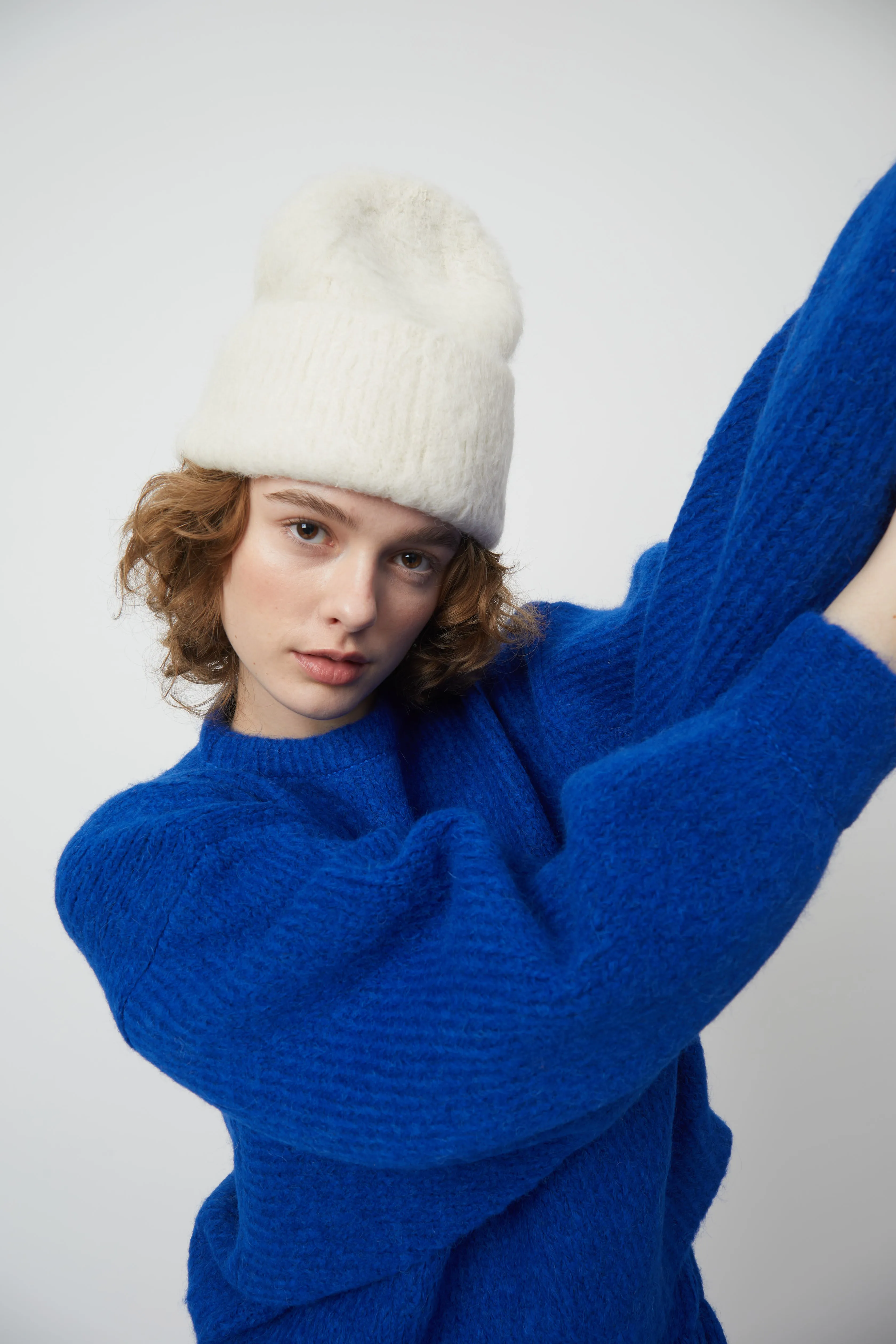 BALLOON SLEEVE SWEATER