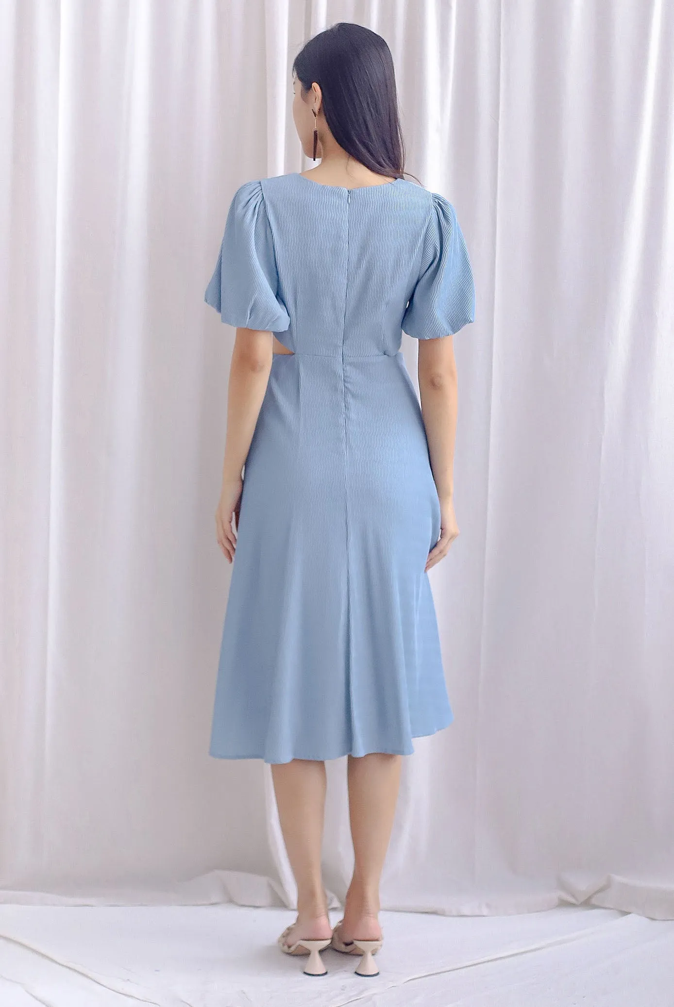 Bea Puffy Sleeve Knot Cut Out Midi Dress In Dusty Blue