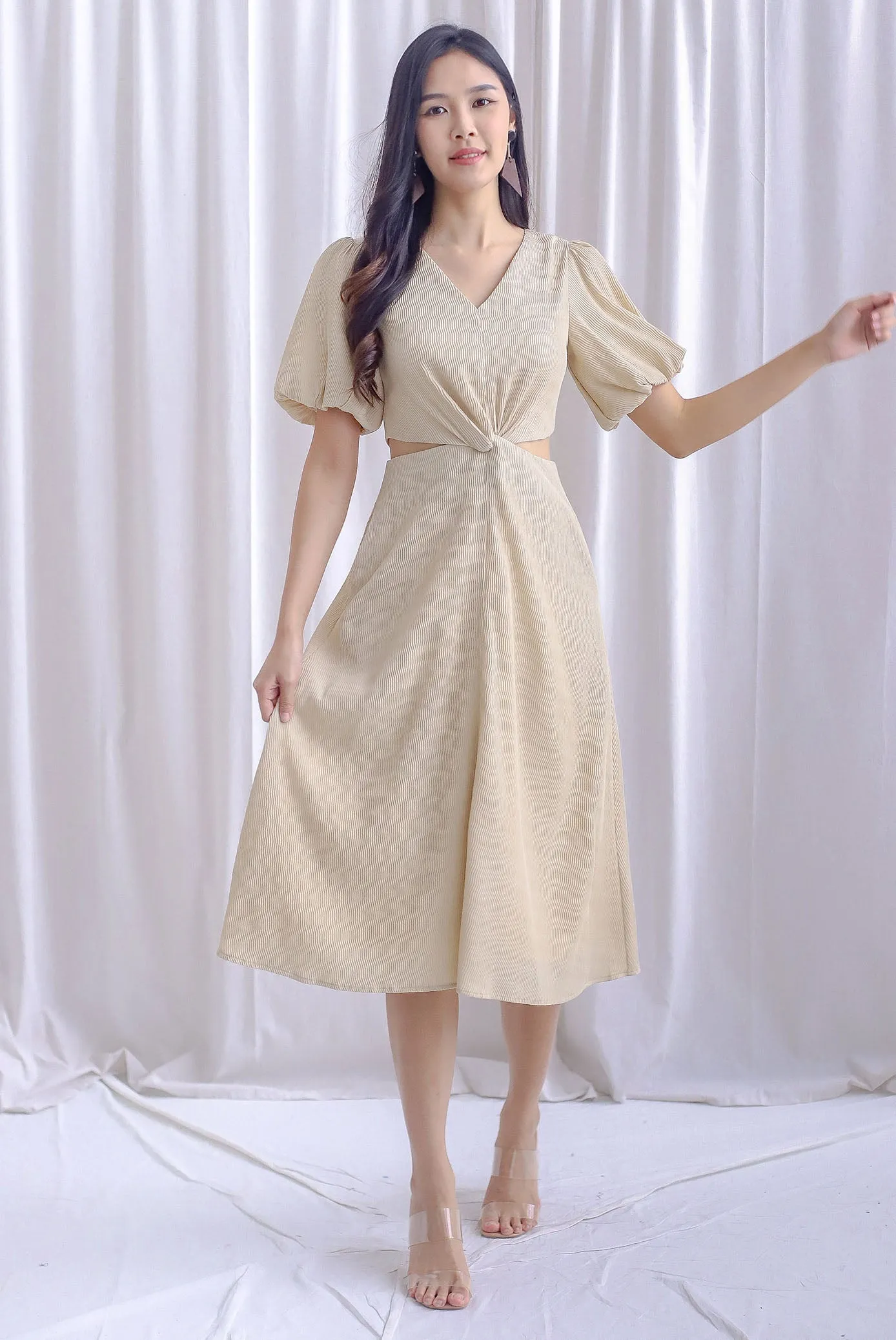Bea Puffy Sleeve Knot Cut Out Midi Dress In Pale Yellow