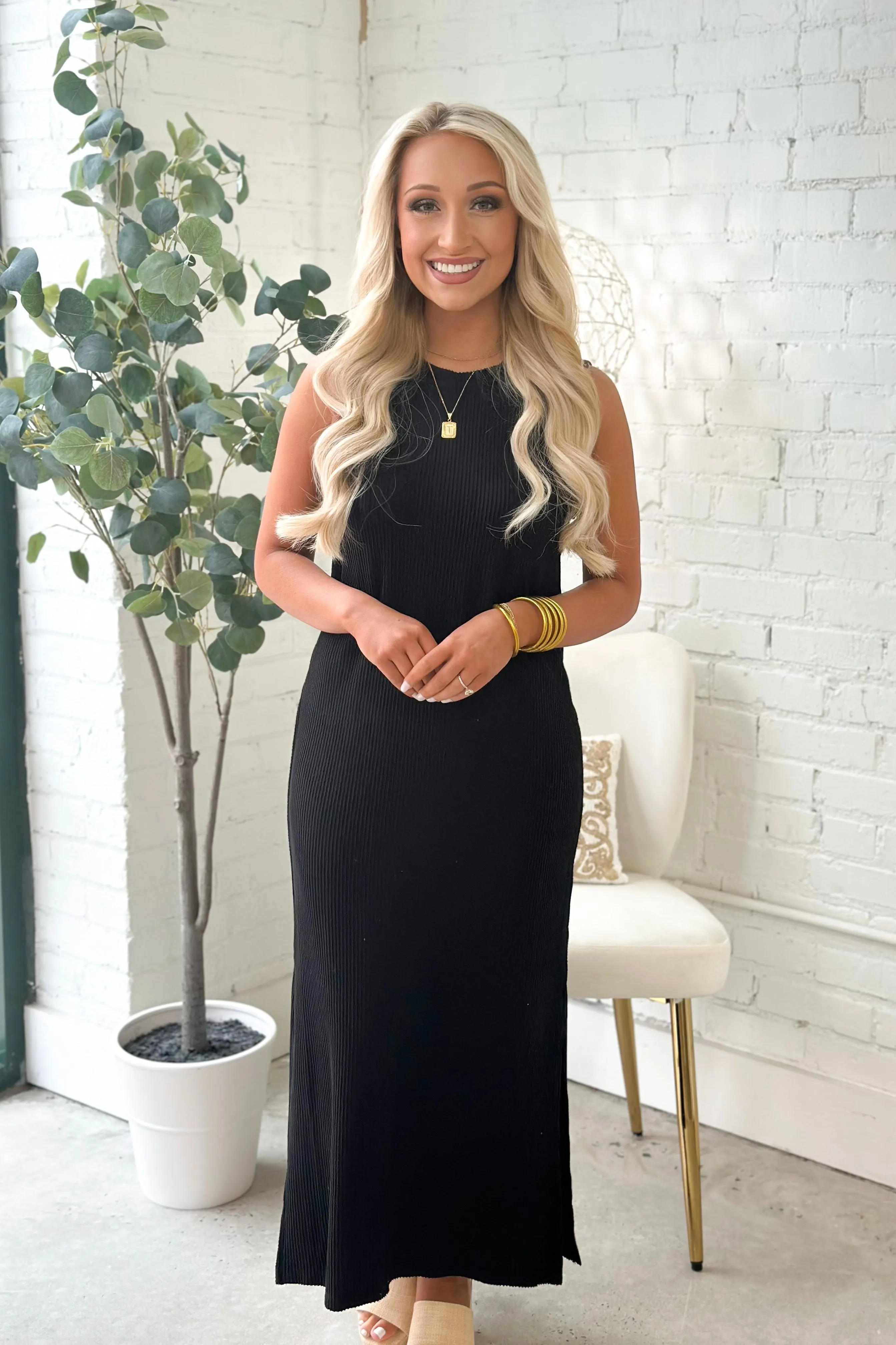 Black Ribbed Sleeveless Maxi Dress