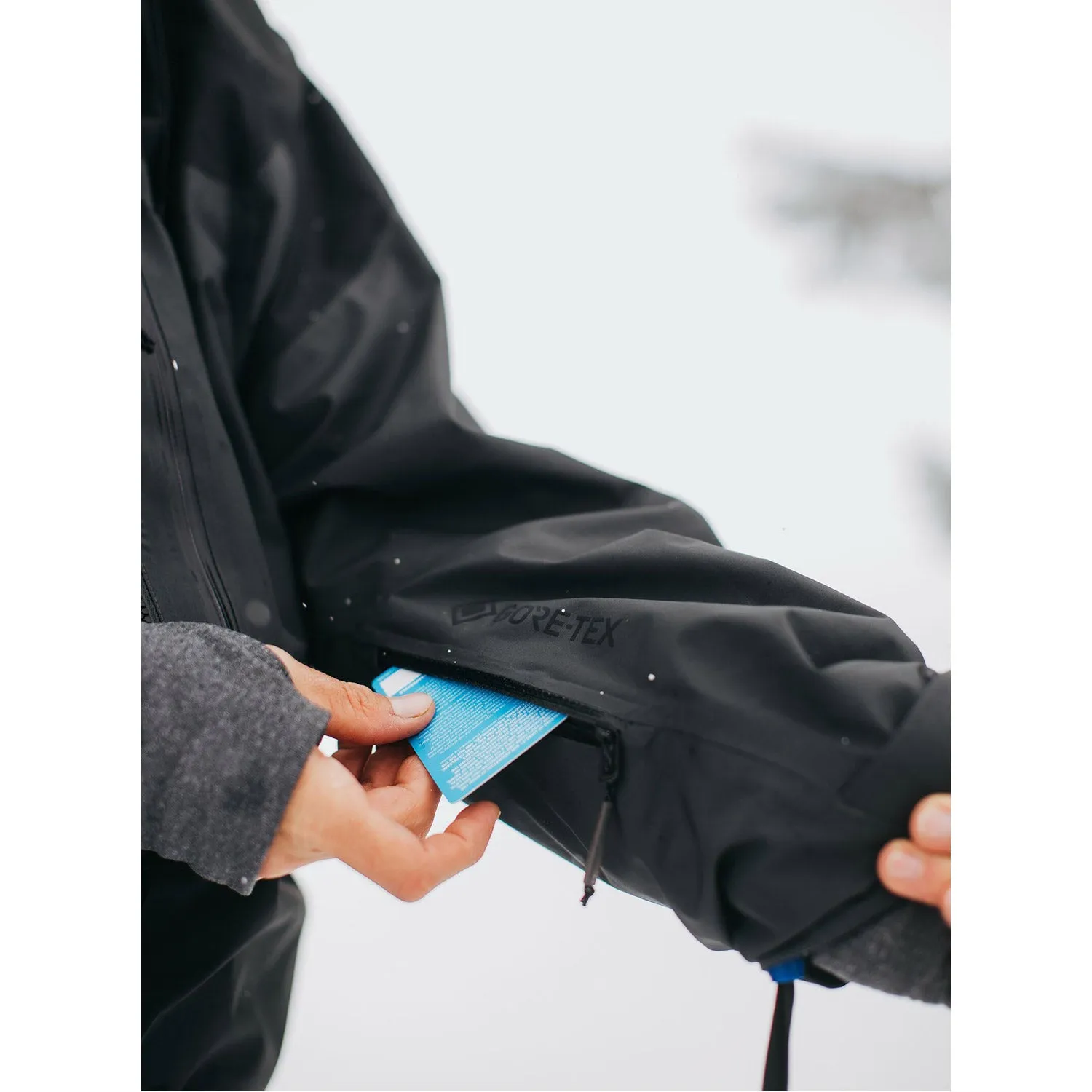 Carbonate Gore-Tex 2L Snowboard Jacket