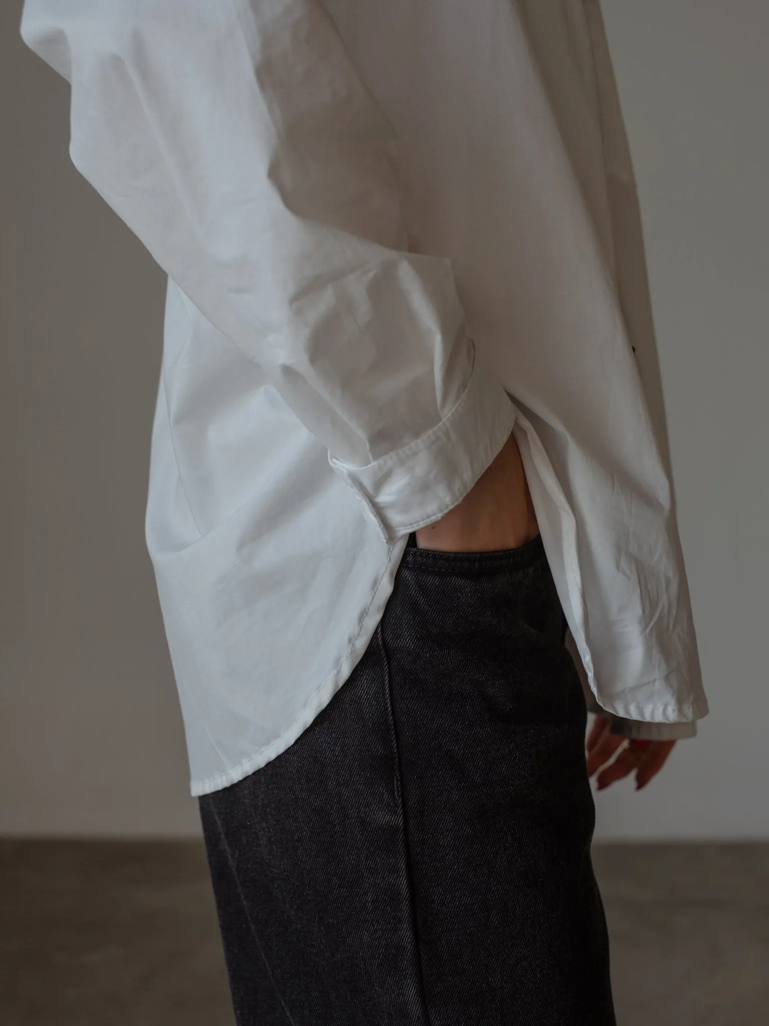 COTTON MINIMAL SHIRT  - CREAMY