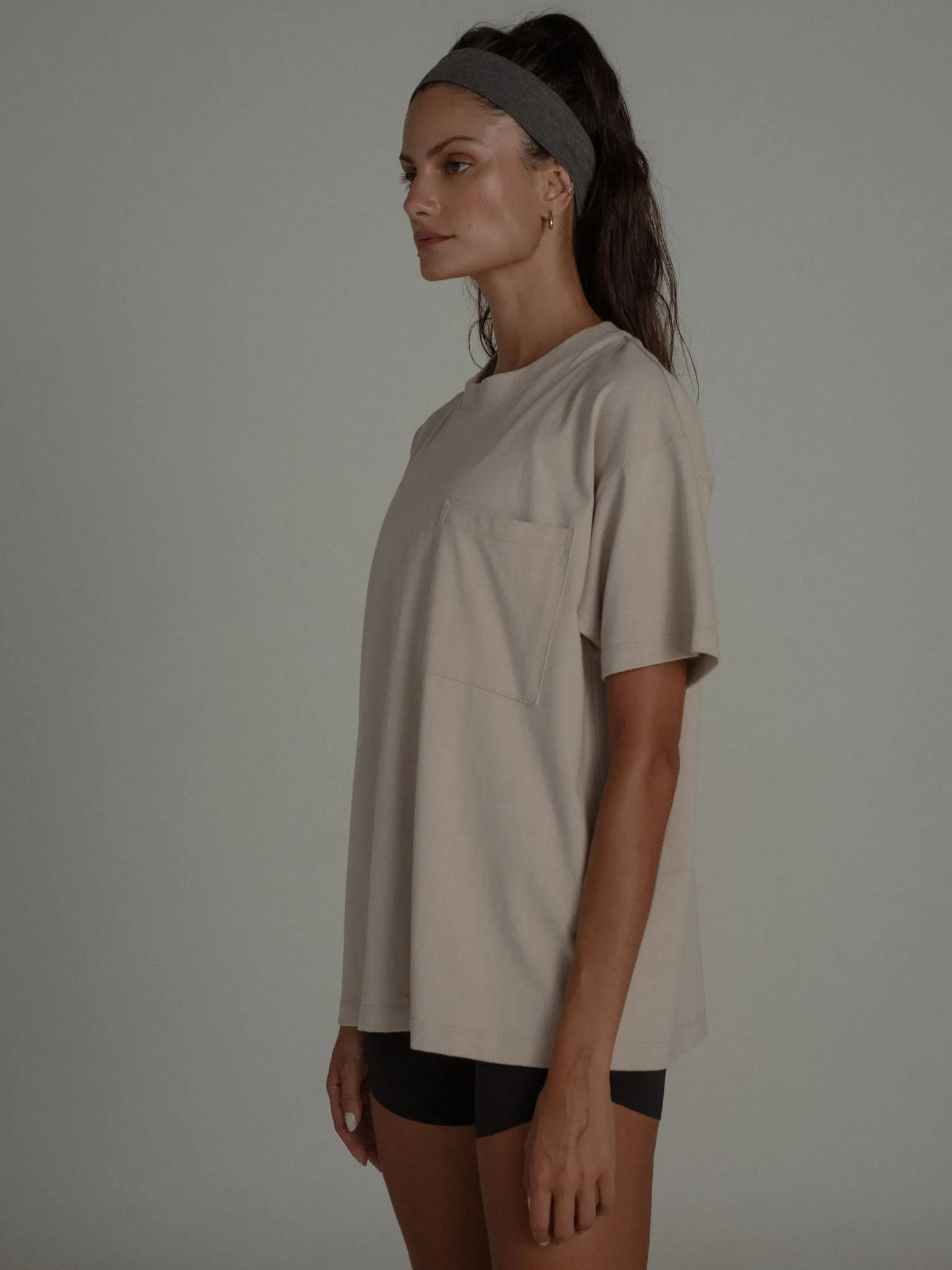 COTTON POCKET T-SHIRT - STONE