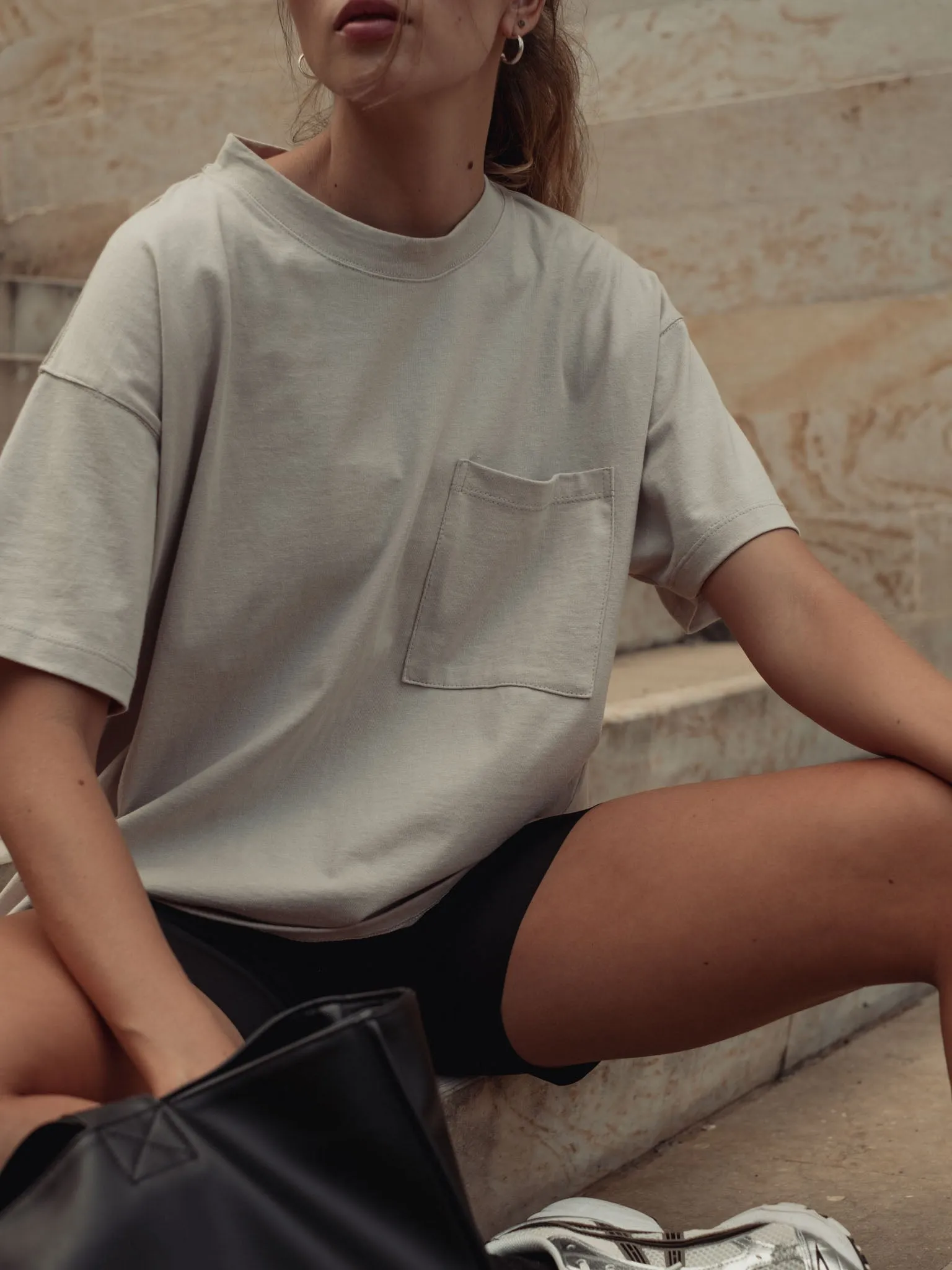 COTTON POCKET T-SHIRT - STONE