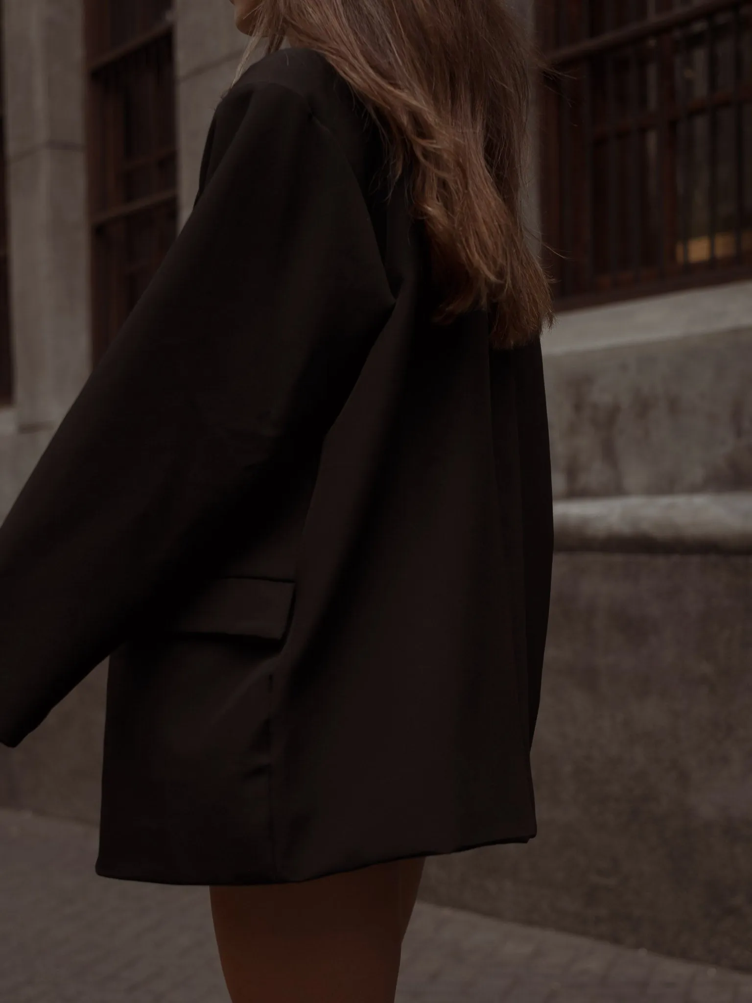 CROSS FRONT BIG BLAZER - BLACK