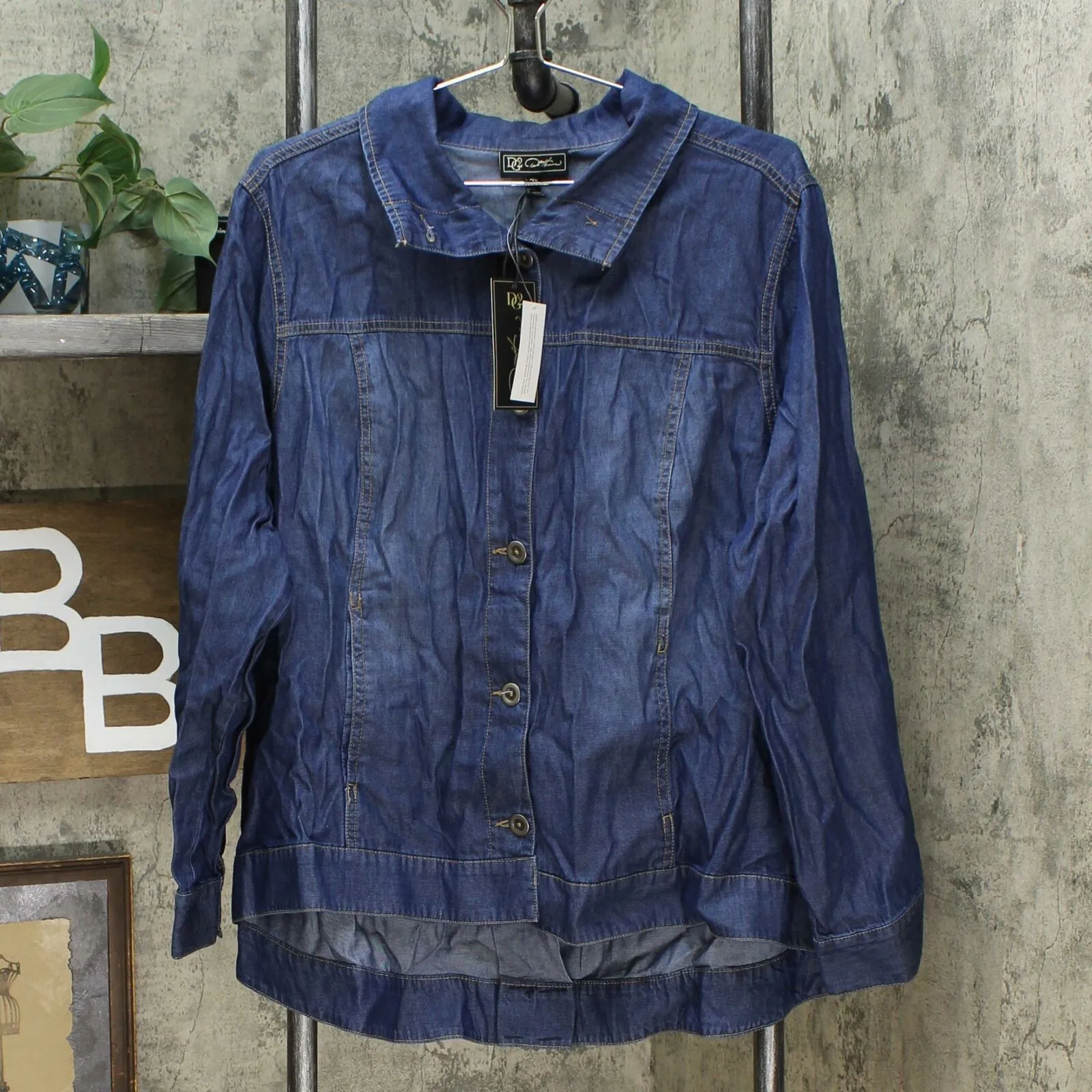 DG2 by Diane Gilman Women's Plus Size Lightweight SoftCell Chambray Jacket