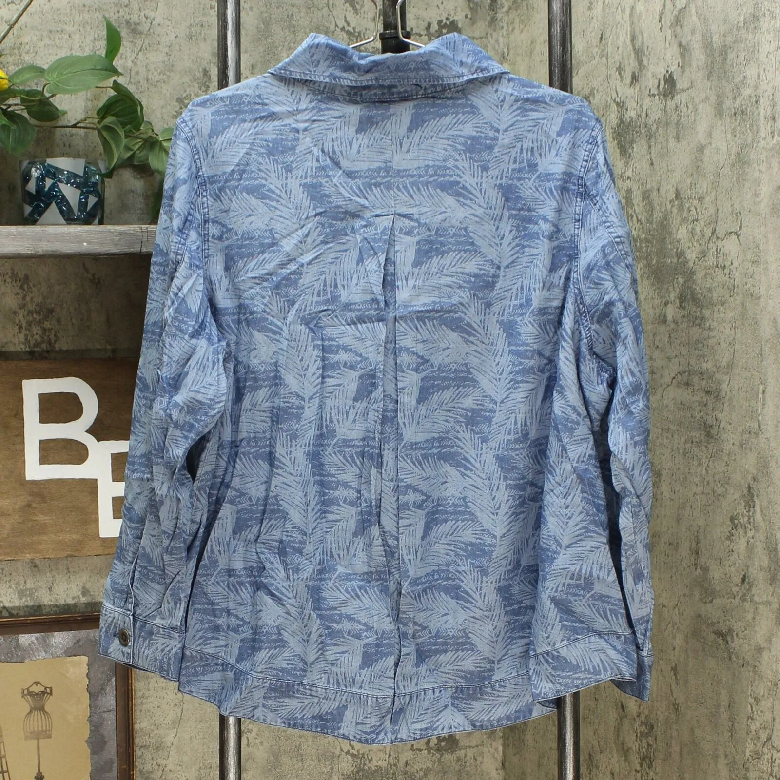 DG2 by Diane Gilman Women's Plus Size SoftCell Lightweight Chambray Jacket