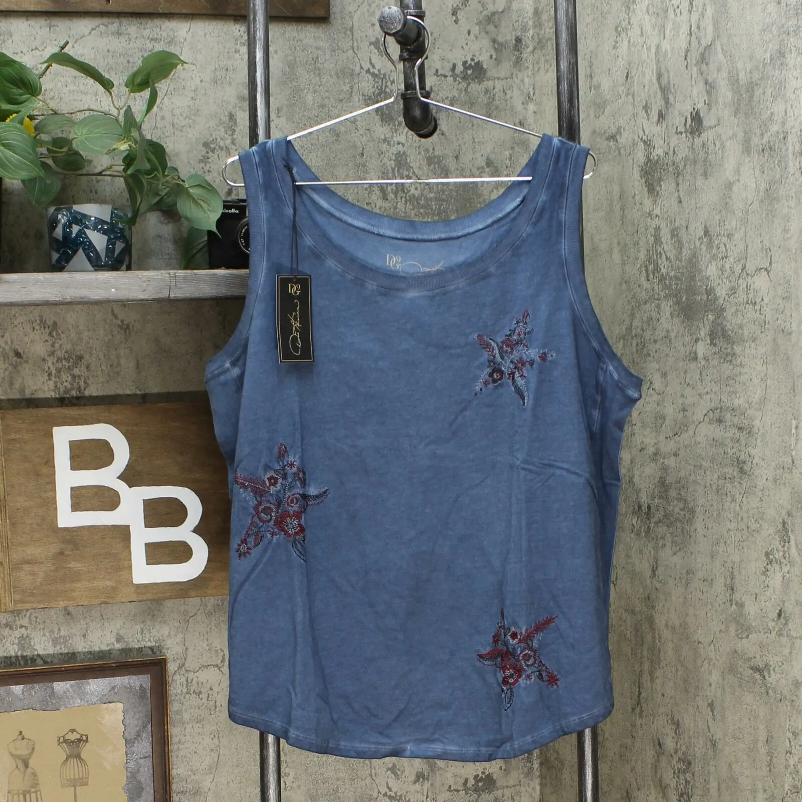 DG2 by Diane Gilman Women's Plus Size Star Embroidered Tank Top