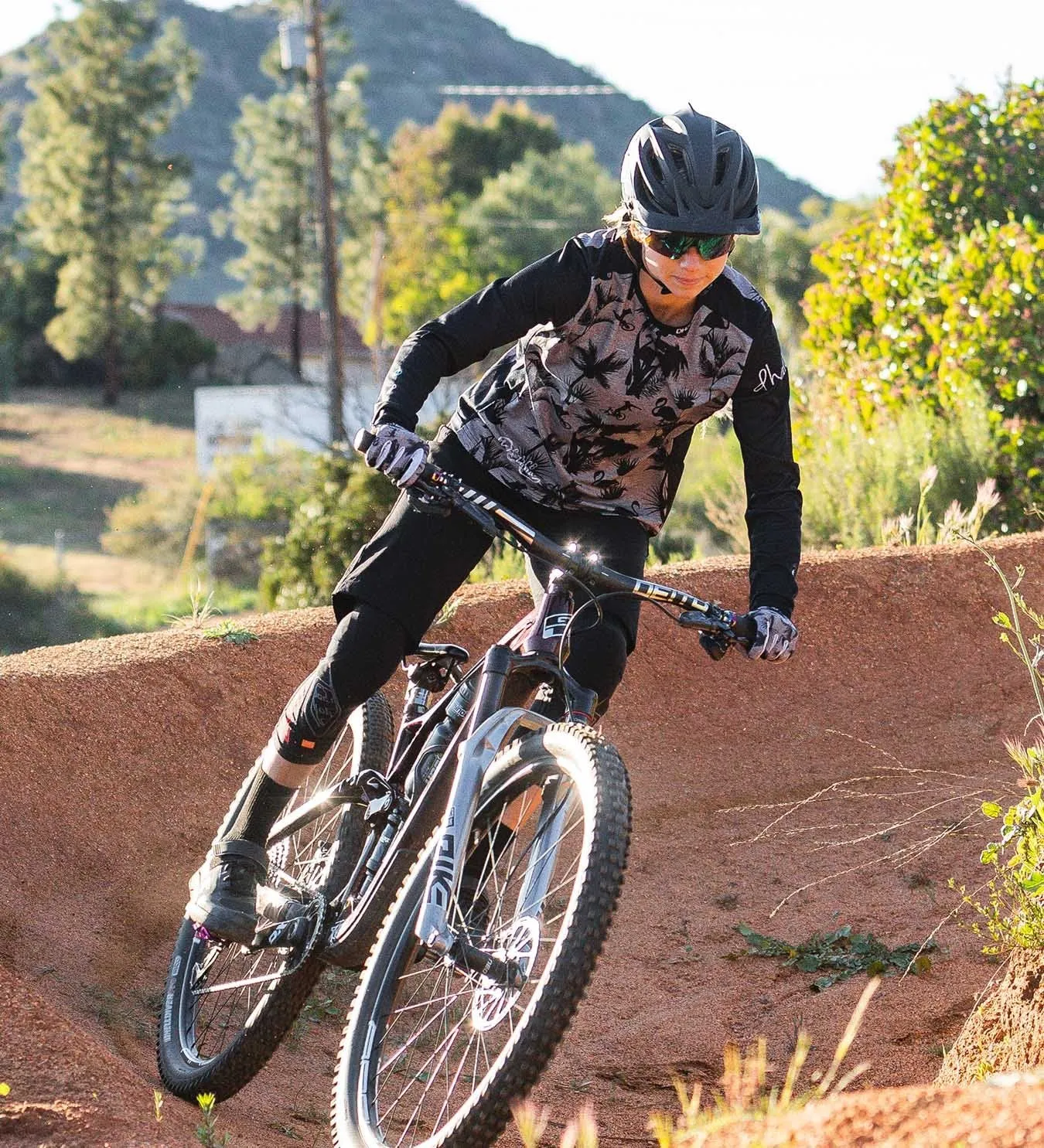 DHaRCO Ladies Gravity Shorts - Black