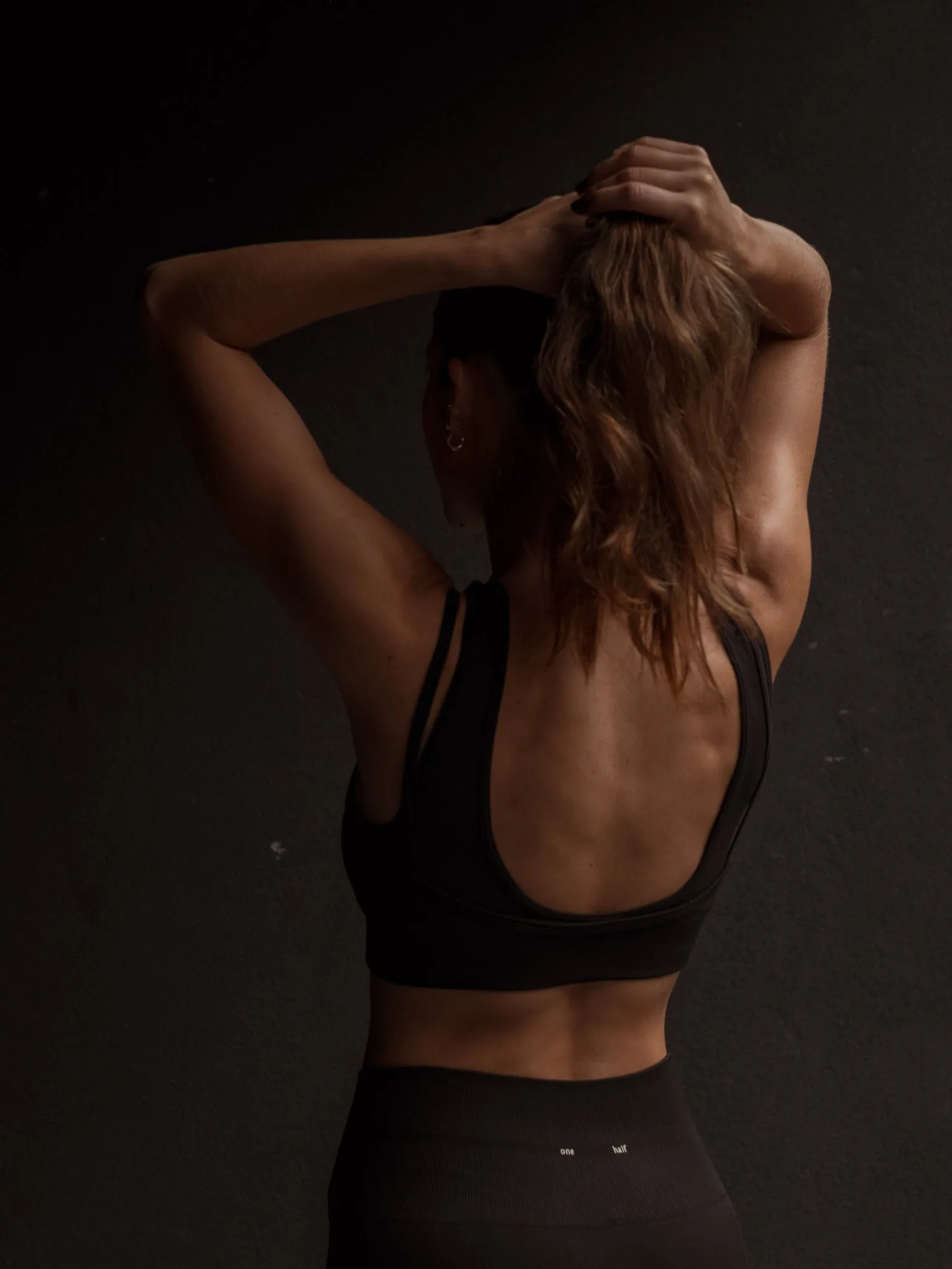 DOUBLE SQUARE SEAMLESS TOP - SHADOW