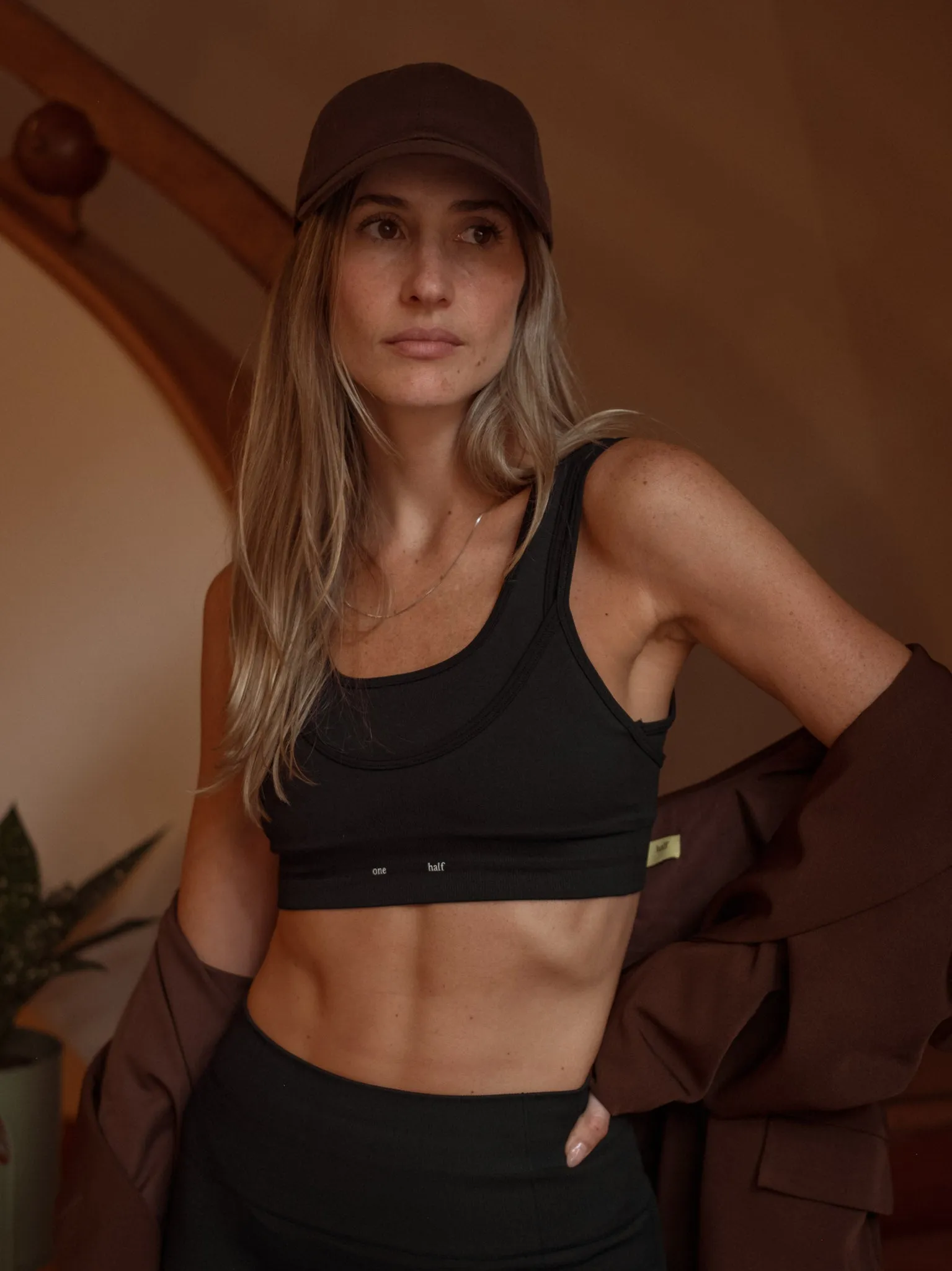 DOUBLE SQUARE SEAMLESS TOP - SHADOW