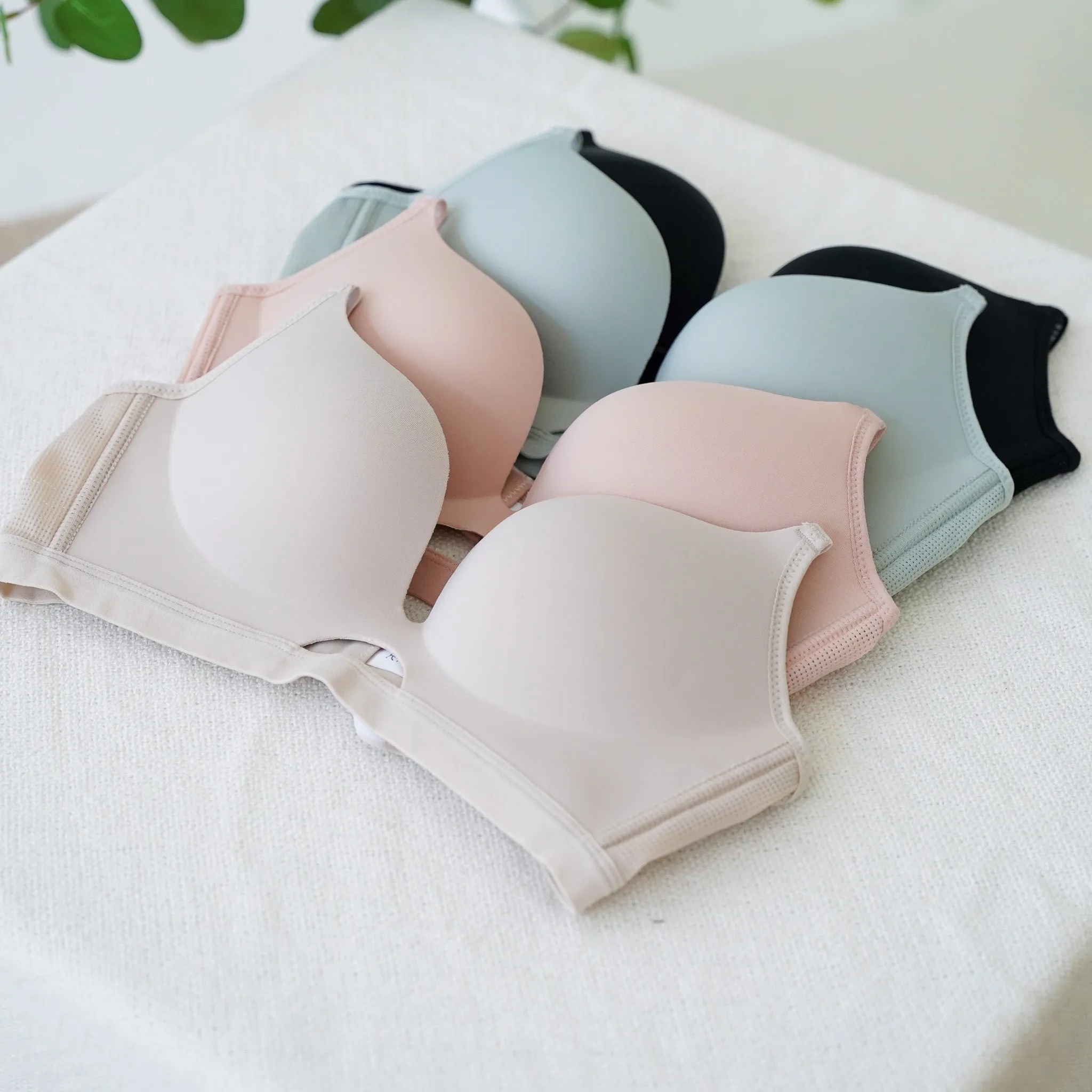 Everyday Hustle V2.0! Soft-Mesh Wireless T-shirt Bra in Black