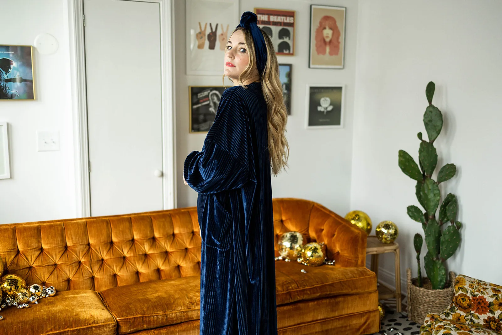 felicity duster in navy ribbed velvet
