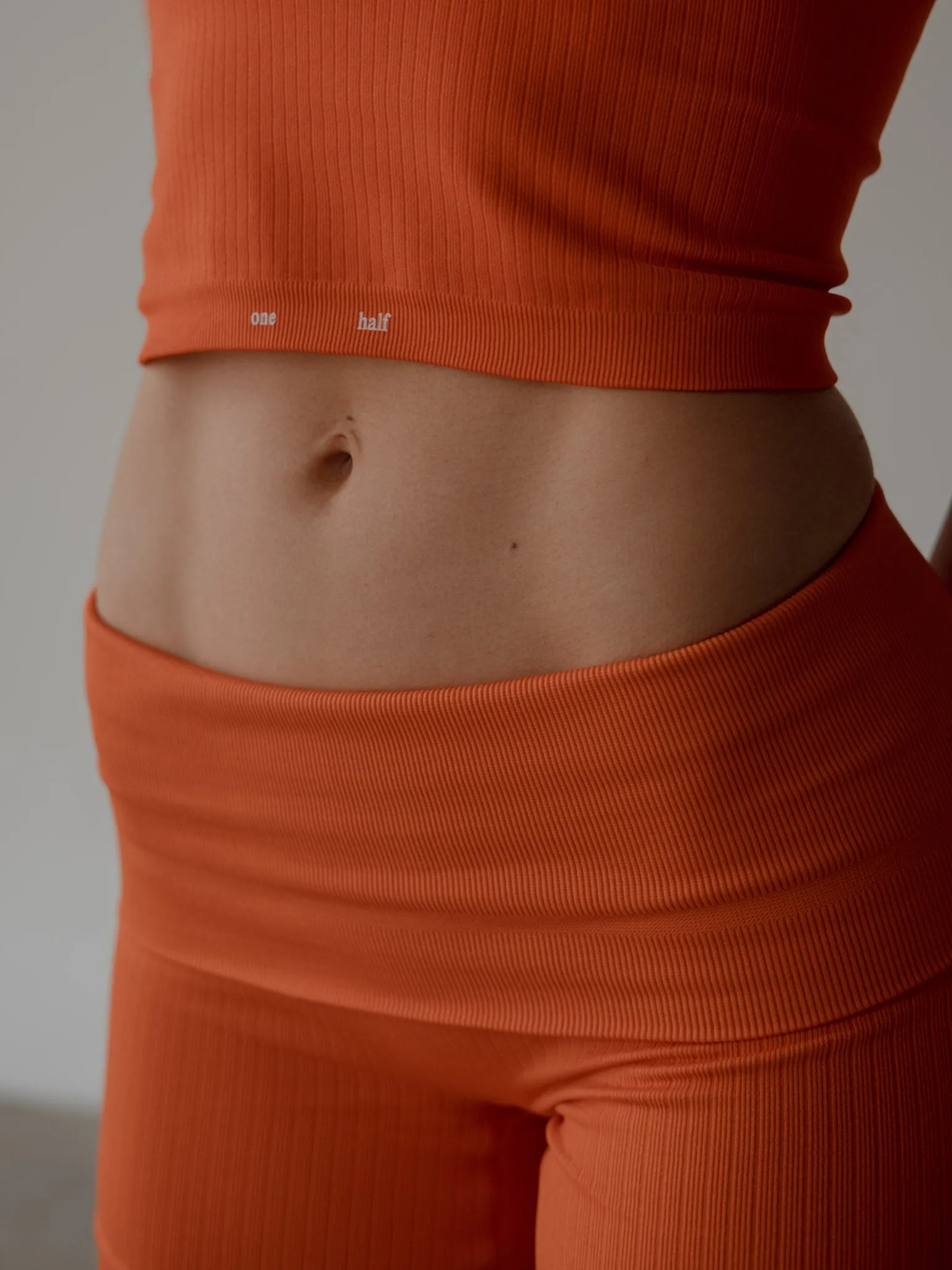 FLEX SEAMLESS MINI SHORT  - BRIGHT ORANGE