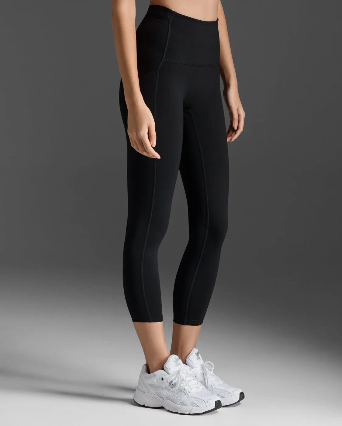 Form Stash Hi-Rise Compression 7/8 Tights with Pockets