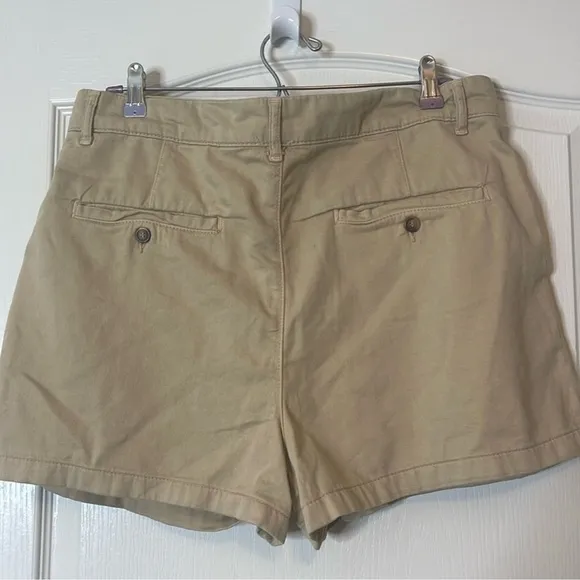 Free People Billie Chino Shorts Almond Milk Khaki Tan Size 12