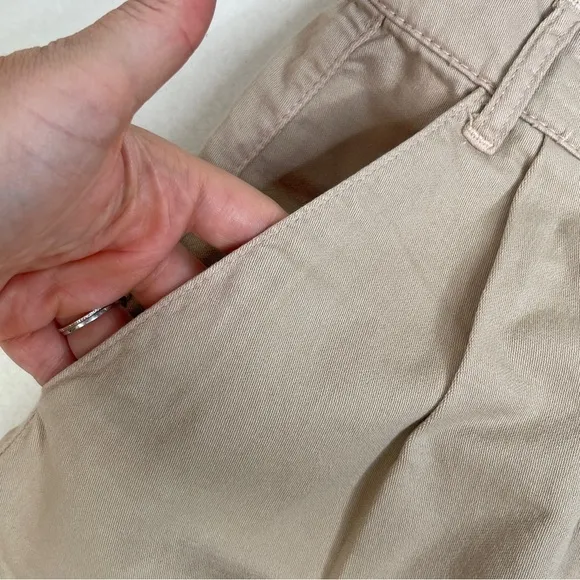 Free People Billie Chino Shorts Almond Milk Size 10 NWT