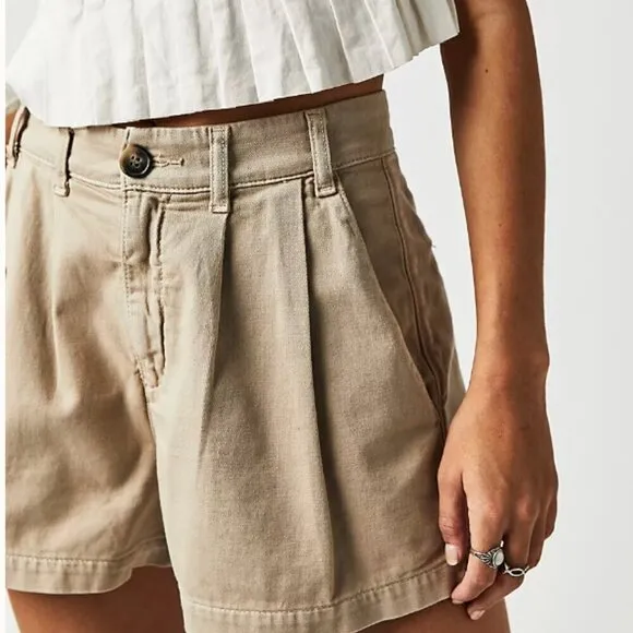 Free People Billie Chino Shorts Almond Milk Size 10 NWT