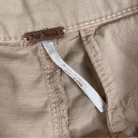 Free People Billie Chino Shorts Almond Milk Size 10 NWT