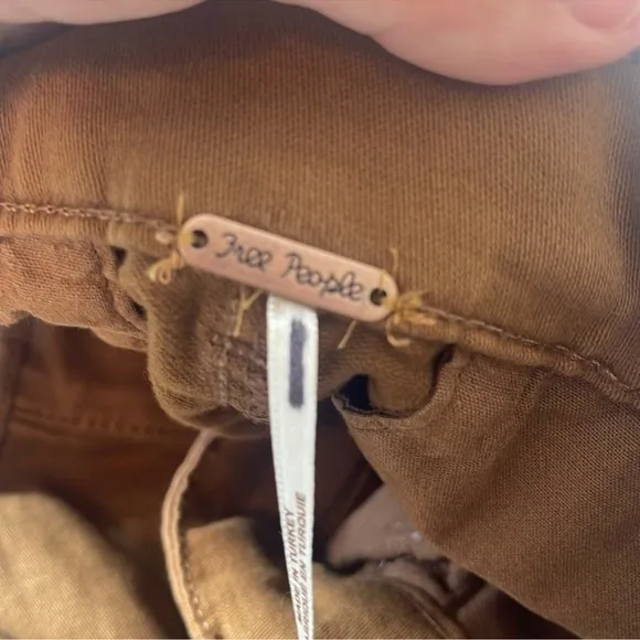 Free People Billie Chino Shorts Cigar Brown Size 8