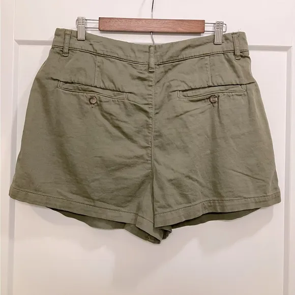 Free People NWT FP Billie Chino Size 12 Shorts in Willow 🤍