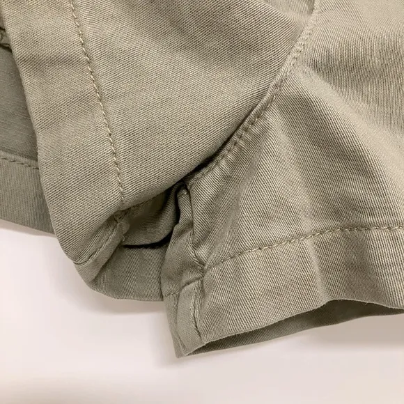 Free People NWT FP Billie Chino Size 12 Shorts in Willow 🤍