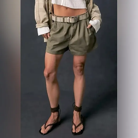 Free People NWT FP Billie Chino Size 12 Shorts in Willow 🤍