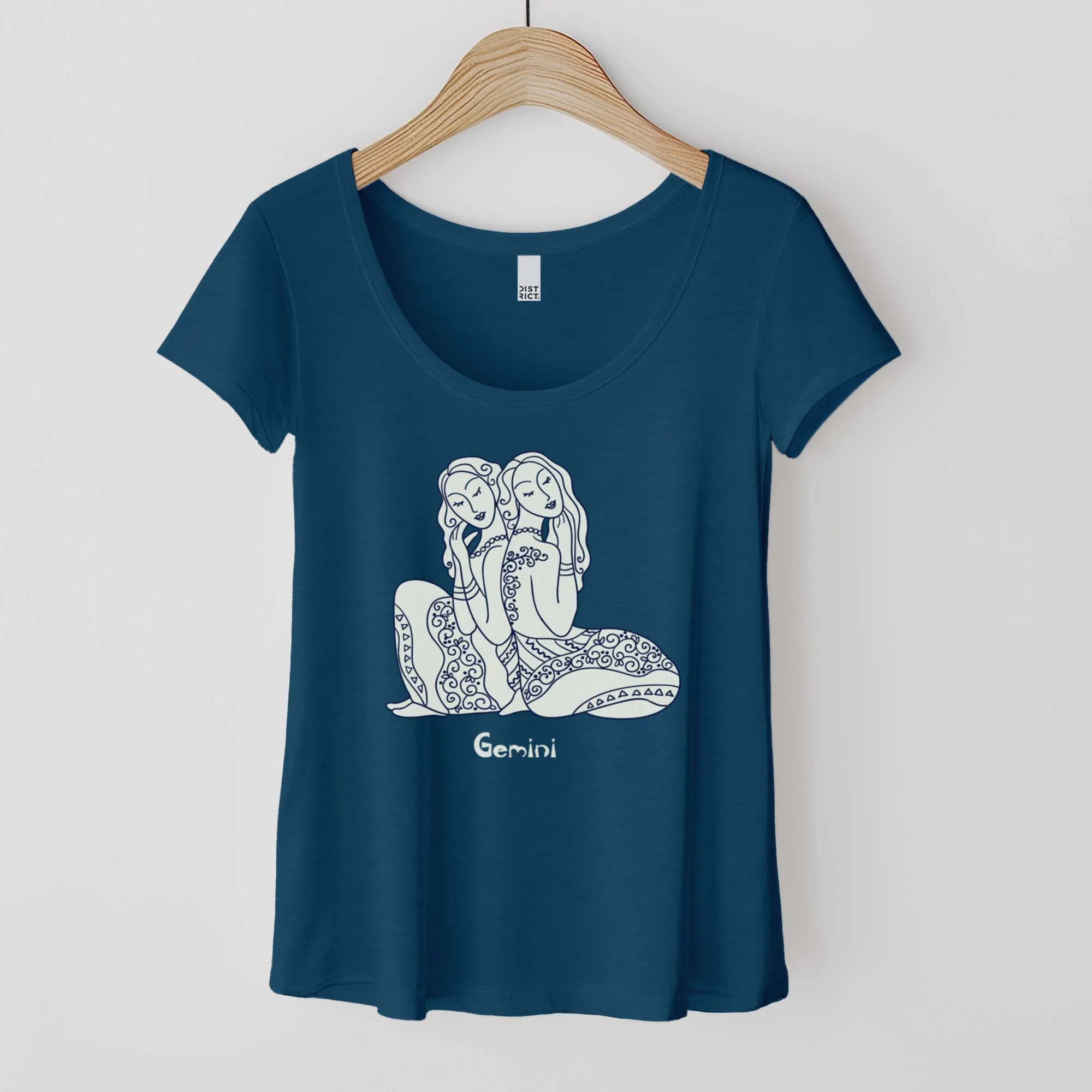 Gemini Zodiac Symbol - Women’s Flex Scoop Neck Tee