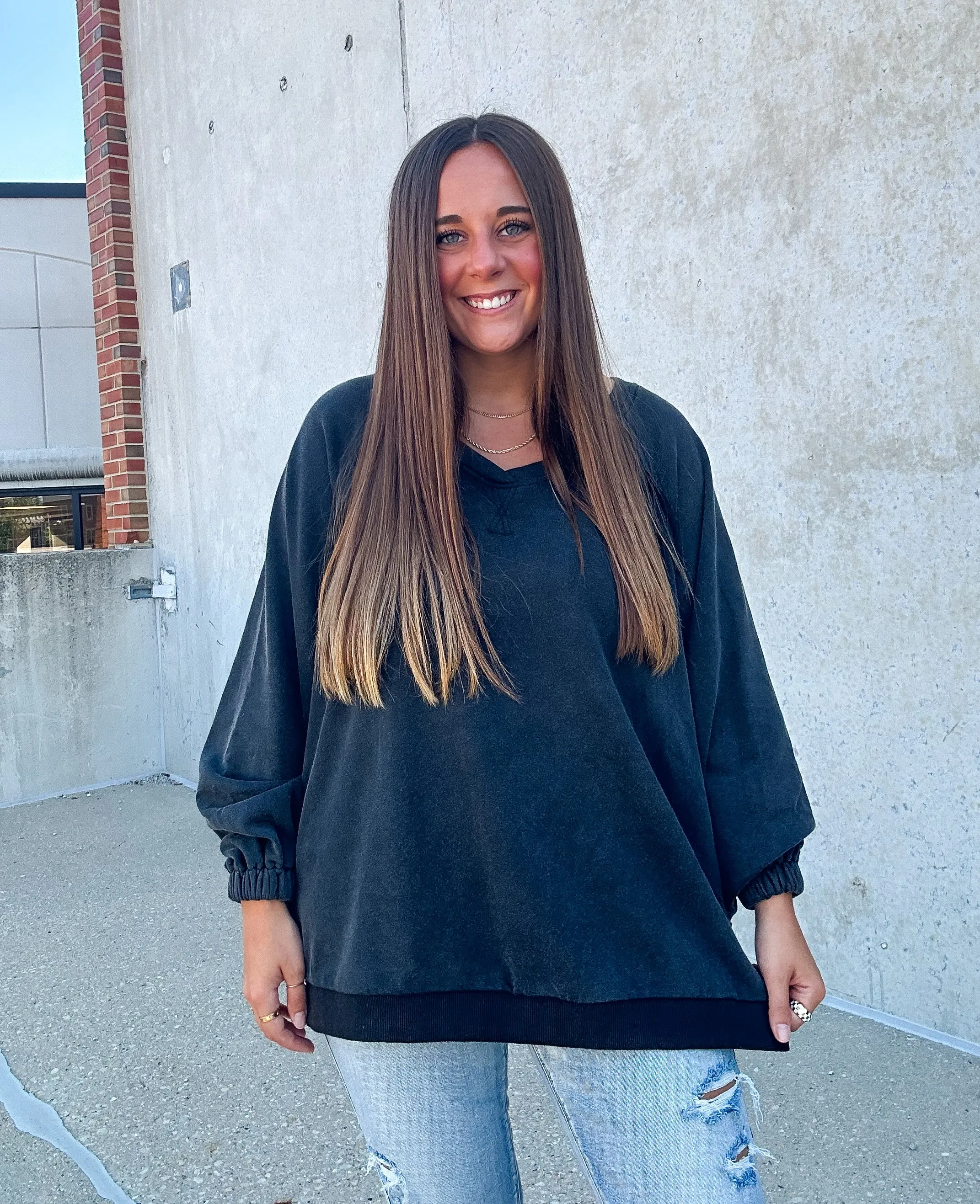 GO YOUR OWN WAY OVERSIZED CREWNECK-BLACK
