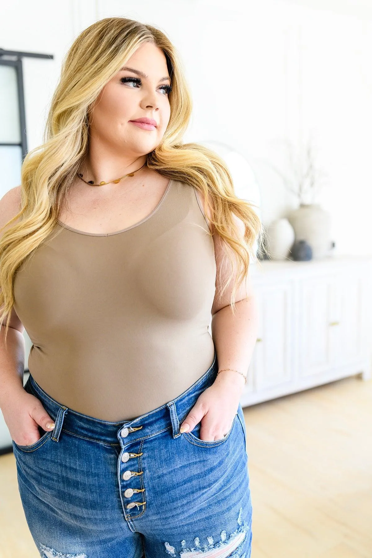 Hazel Blues® | The Basics Reversible Longline Tank in Light Mocha