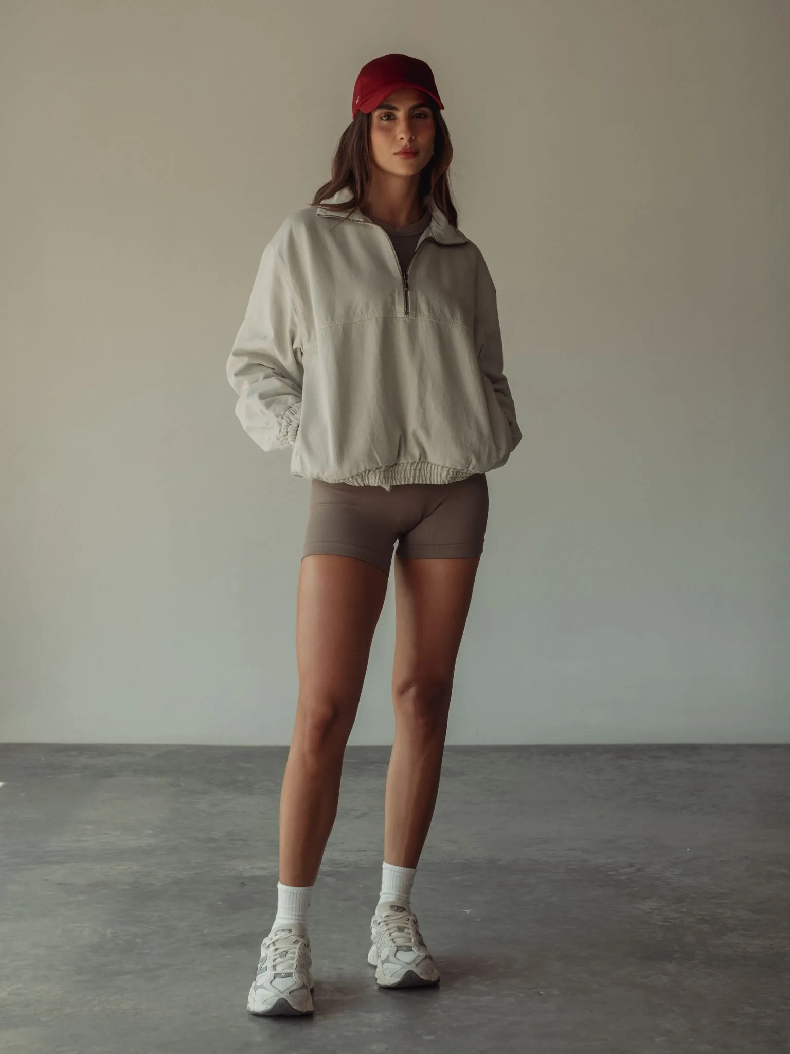 HIGH-RISE SEAMLESS MINI SHORT - STONE