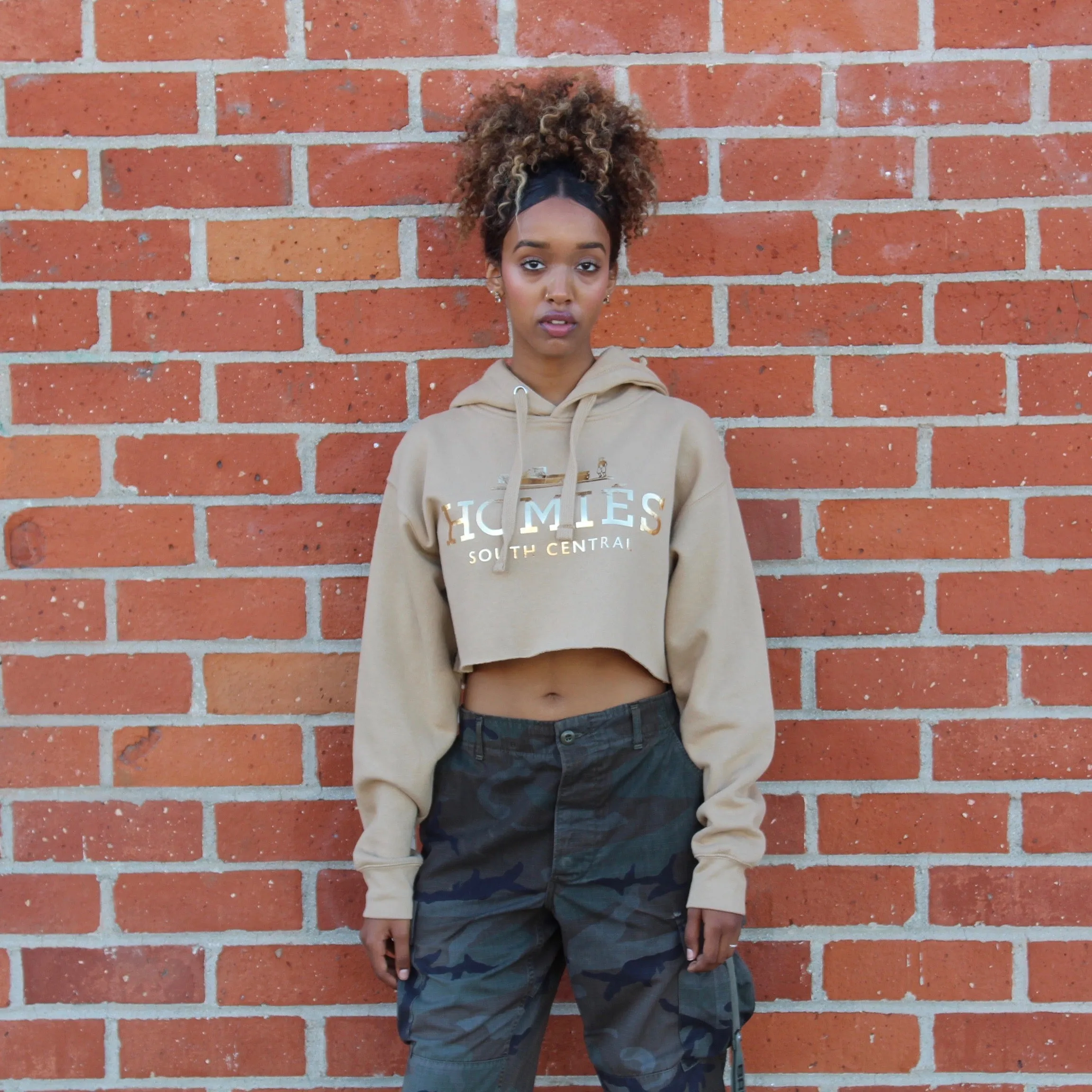 HOMIÉS GOLD FOIL CROPPED HOODIE