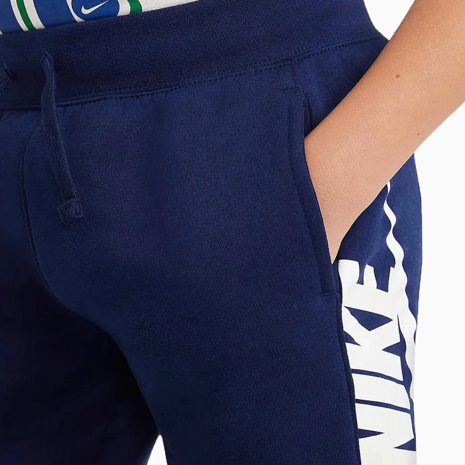 Kid's Sportswear Club Outfit