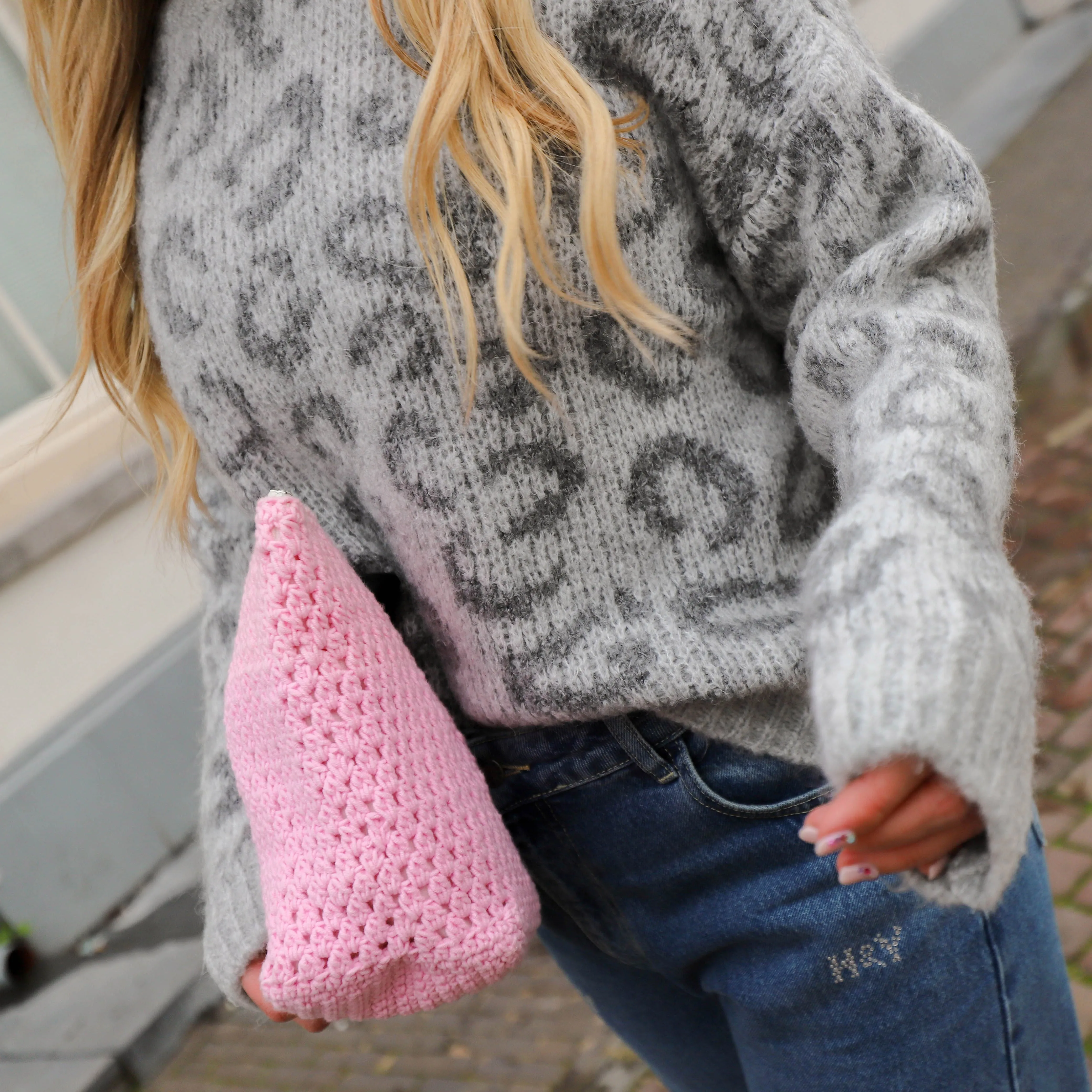 Leopard knit grey
