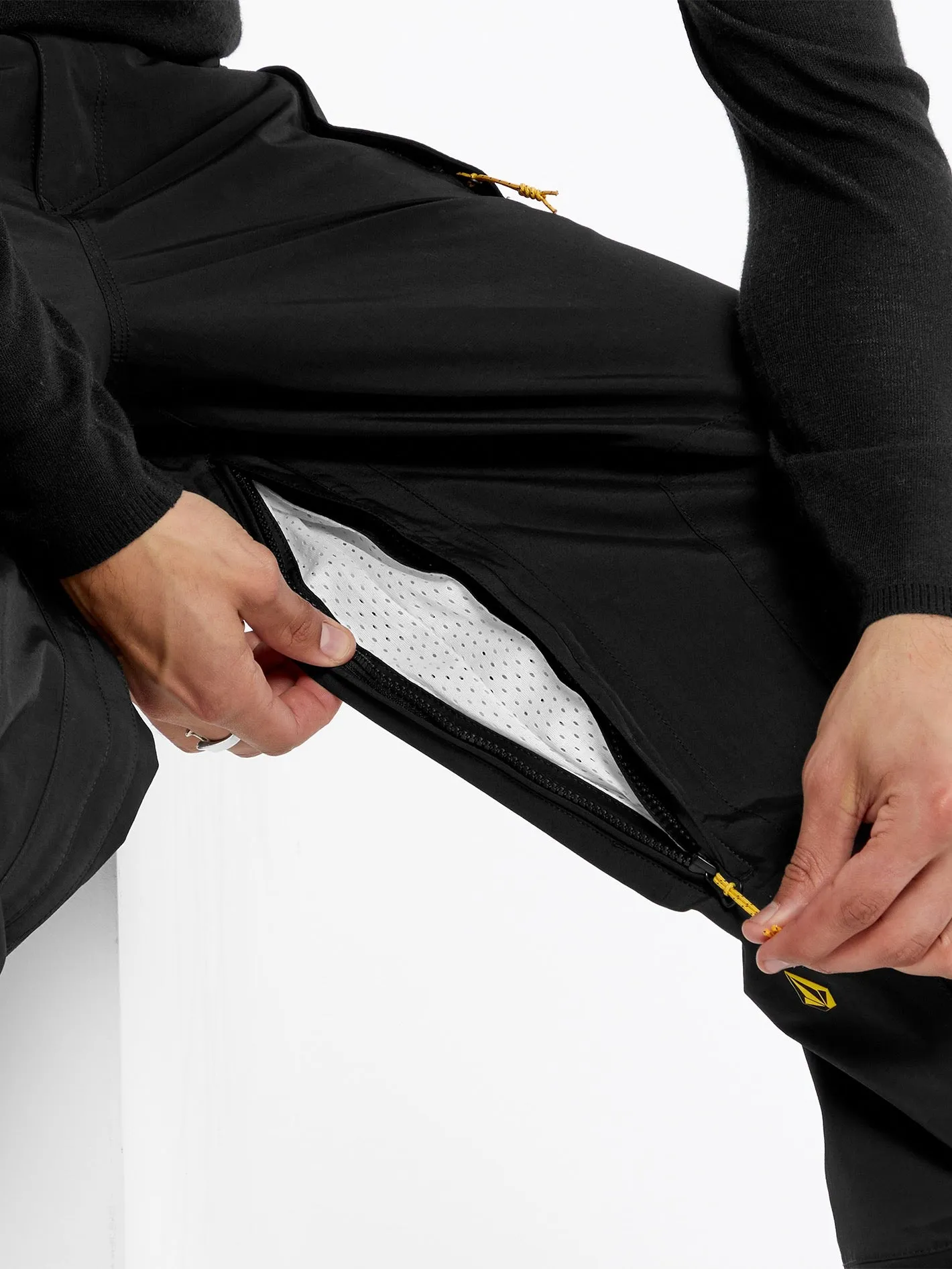 Longo Gore-Tex Trousers - BLACK