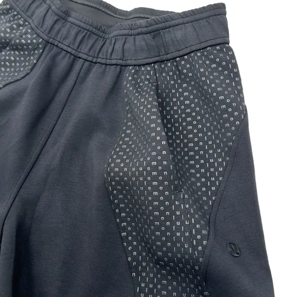 Lululemon Embossed Panel HR Short 4” Size XXXS