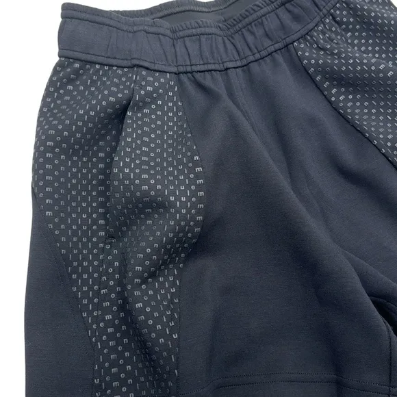 Lululemon Embossed Panel HR Short 4” Size XXXS