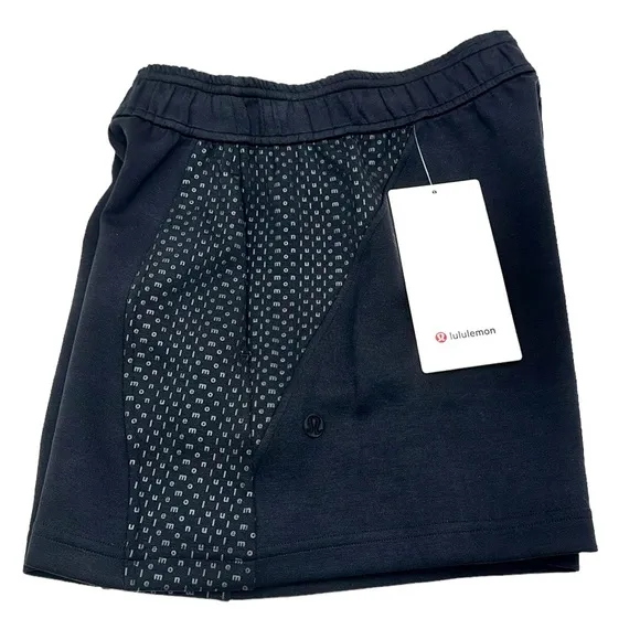 Lululemon Embossed Panel HR Short 4” Size XXXS