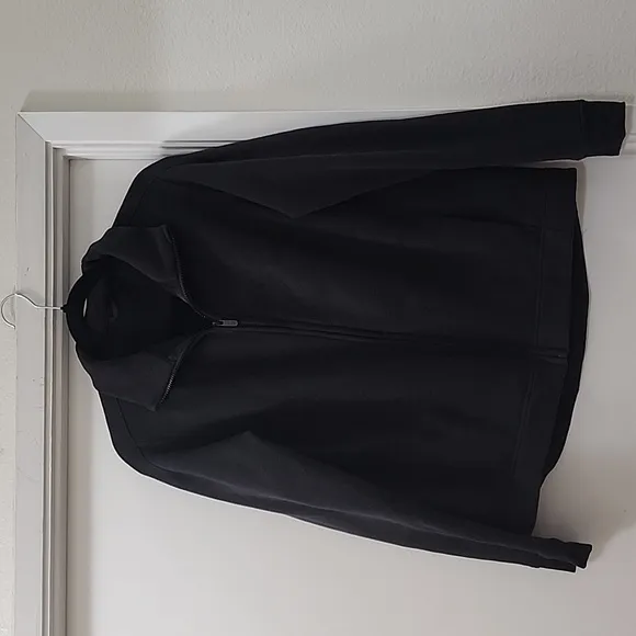 Lululemon Wind Down Jacket in Black EUC