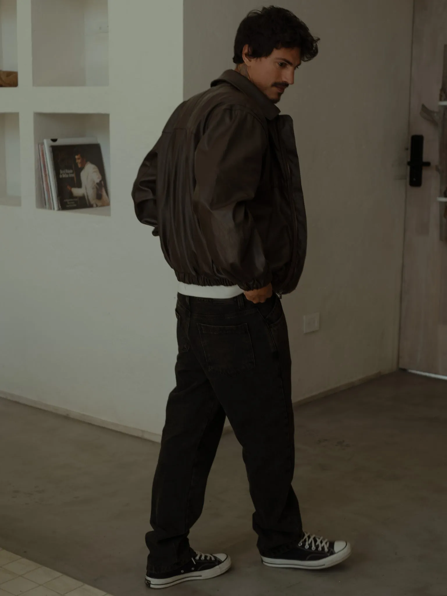 MEN RIGHT FIT JEAN - BLACK DIRTY