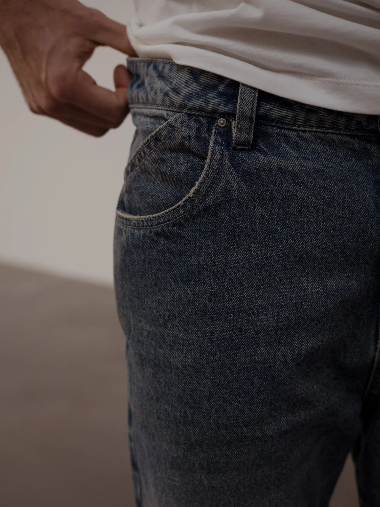 MEN RIGHT FIT JEAN - VINTAGE BLUE 20S
