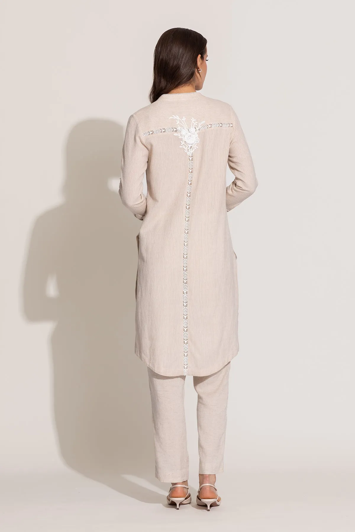 Naysa beige tunic and pants
