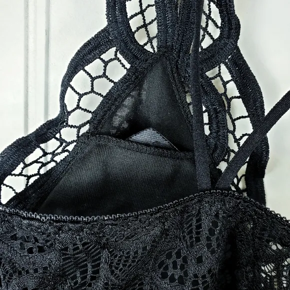 NEW Boho Strappy Crochet Lace Halter Bralette Black