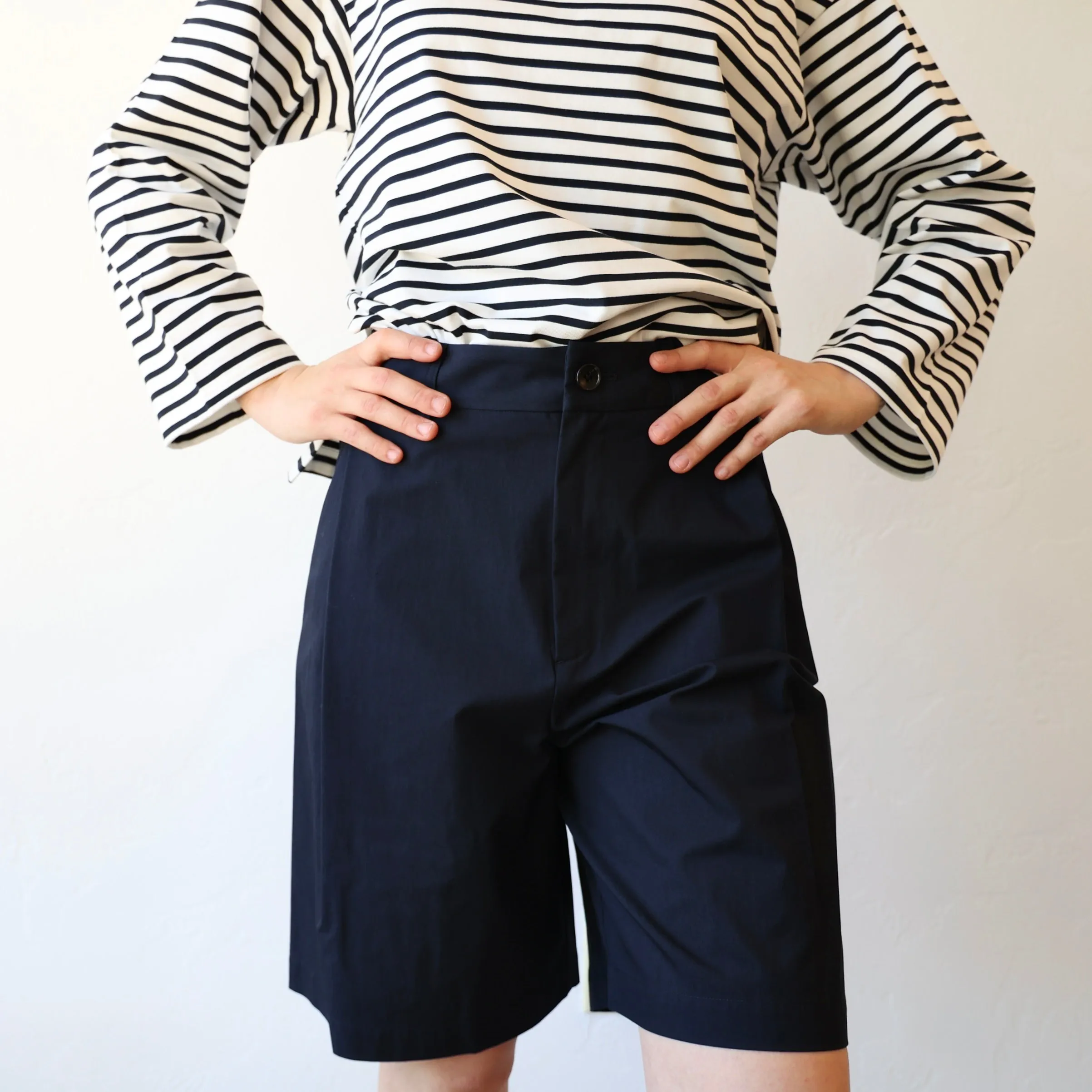 Nicholson & Nicholson Long Shorts - Navy